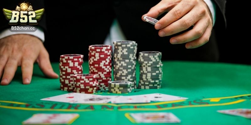 Hành động trong mỗi lượt đánh Poker
